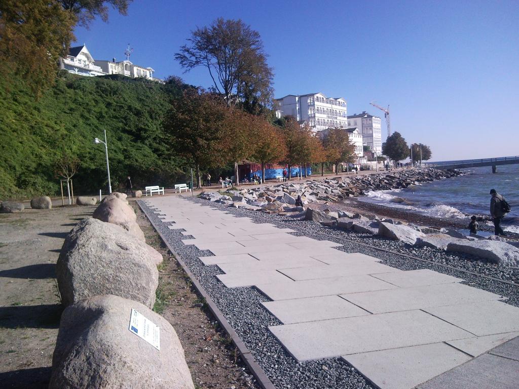 Ferienwohnung In Sassnitz Ruegen Naehe Weltnaturerbe Kreidekueste エクステリア 写真